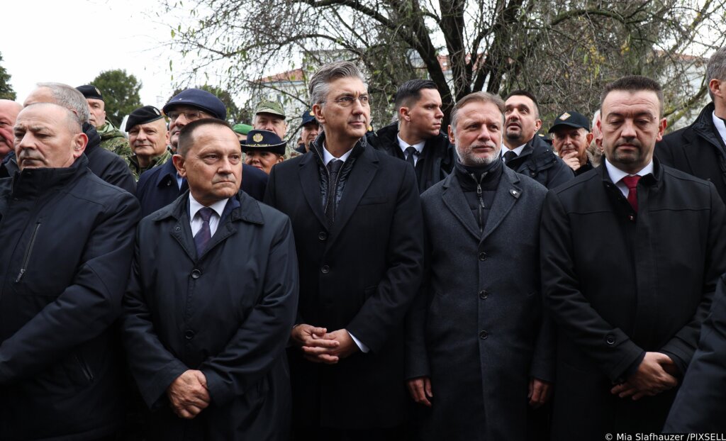 Borković: Raduje me sve više mladih u koloni