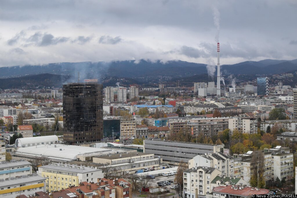 Pavuna: Nova regulaciju prometa u Slavonskoj aveniji zbog požara Vjesnika