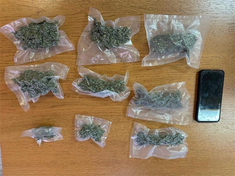 Četvero osumnjičenih za zlouporabu droga, pronađeno šest kilograma marihuane