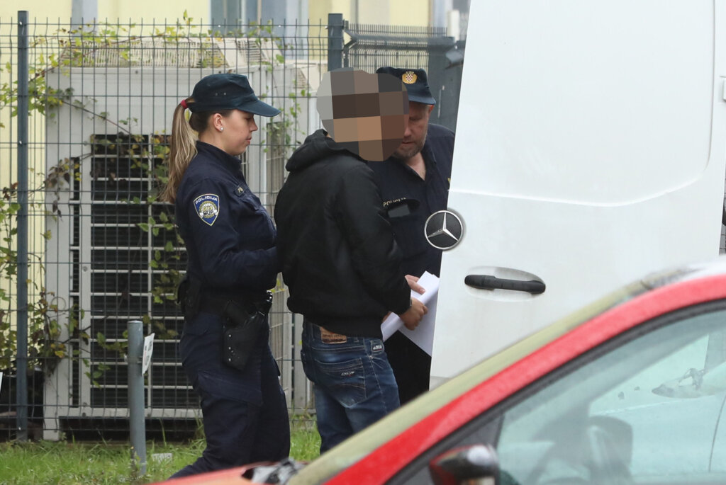 Zagreb: Privođenje Osumnjičenog Za Požar U Vjesniku