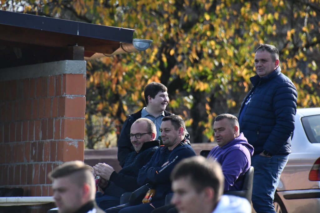 U prvom dijelu dana promjenljivo i pretežno oblačno s kišom