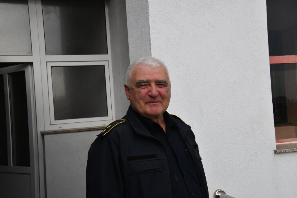 Pretežno oblačno, povremeno s kišom