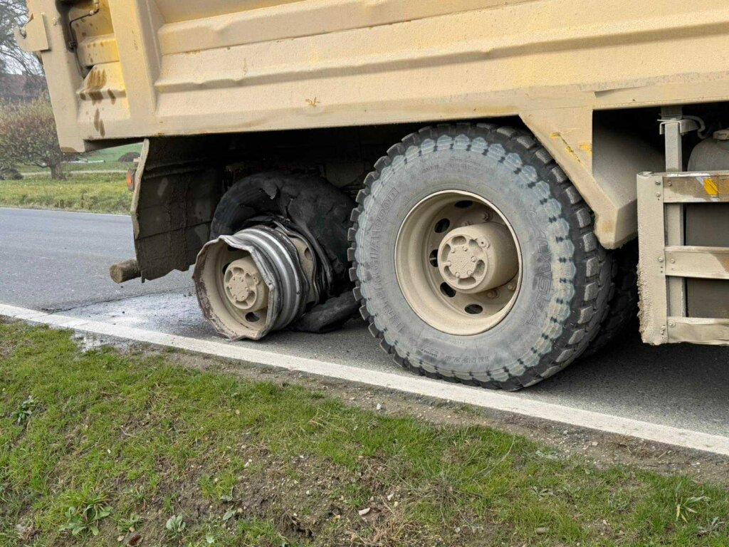 02a8cdaf 7d79 45fd A8c0 56288b969579