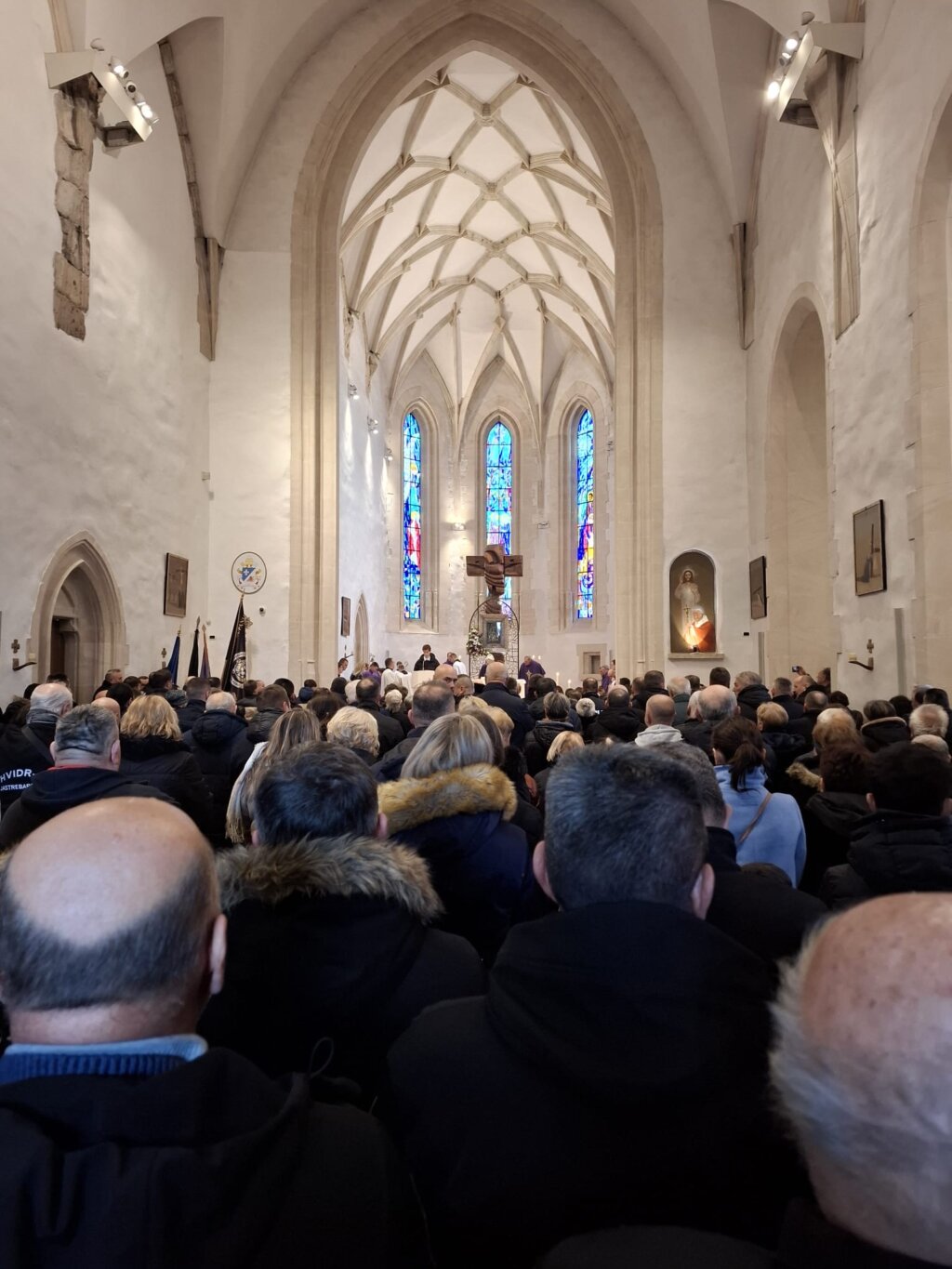 03dcb237 Bbdb 4e19 Ae92 8ac3d757f4eb