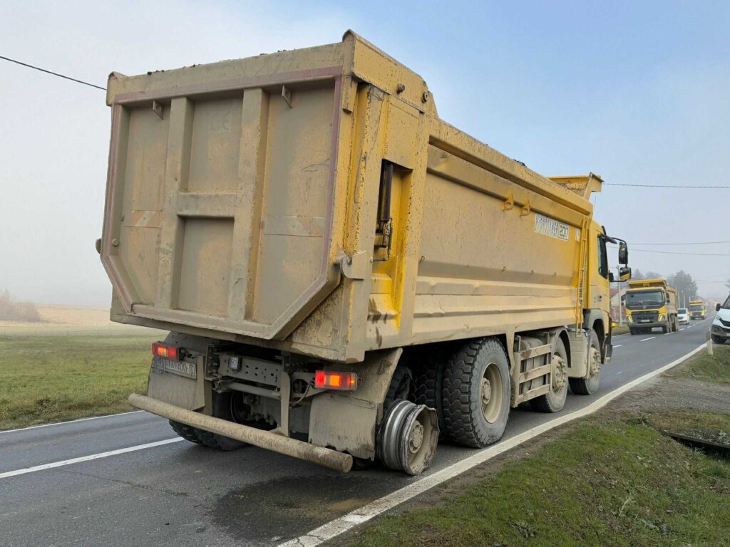 0fba91c5 6626 4b80 894a 7c2c8a35124e