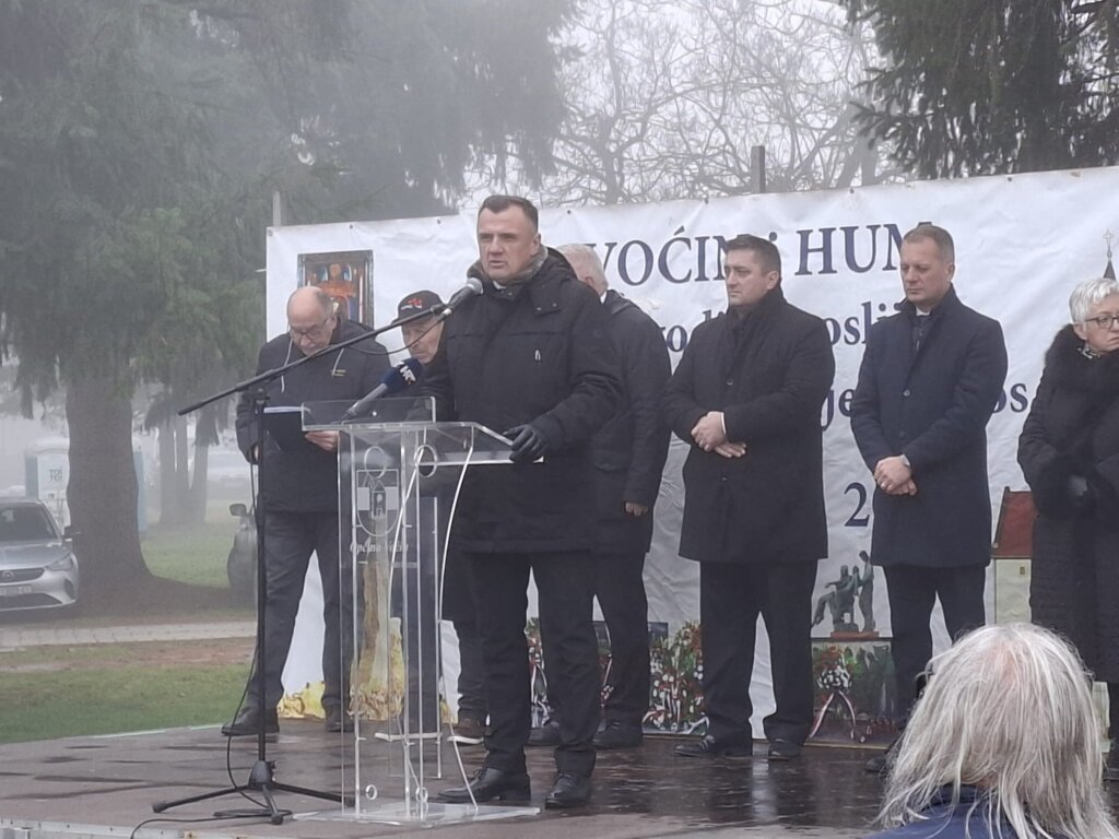 1ac386ac 4769 4b2a B149 67de3a1953f8