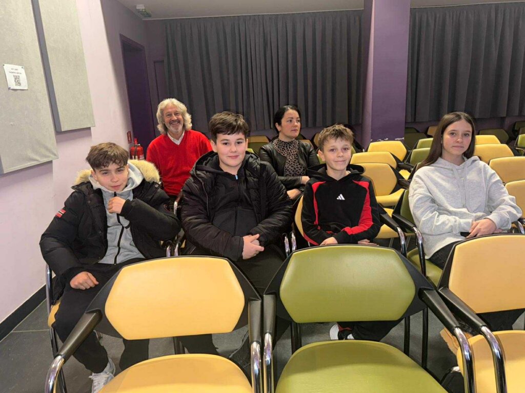 1f1cd997 17fd 475b B53b 39df3730fbee