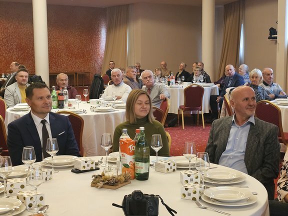 20251203 114238.jpg 648x432 Q85 Subsampling 2