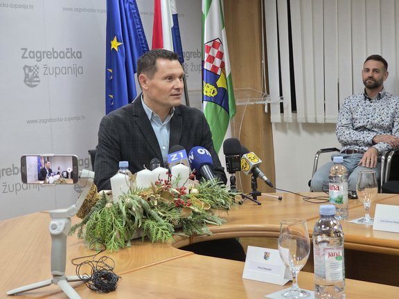 20251204 100605.jpg 648x432 Q85 Subsampling 2