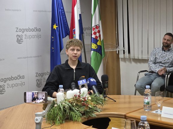 20251204 101351.jpg 648x432 Q85 Subsampling 2