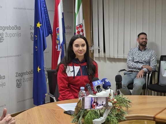 20251204 101635.jpg 648x432 Q85 Subsampling 2