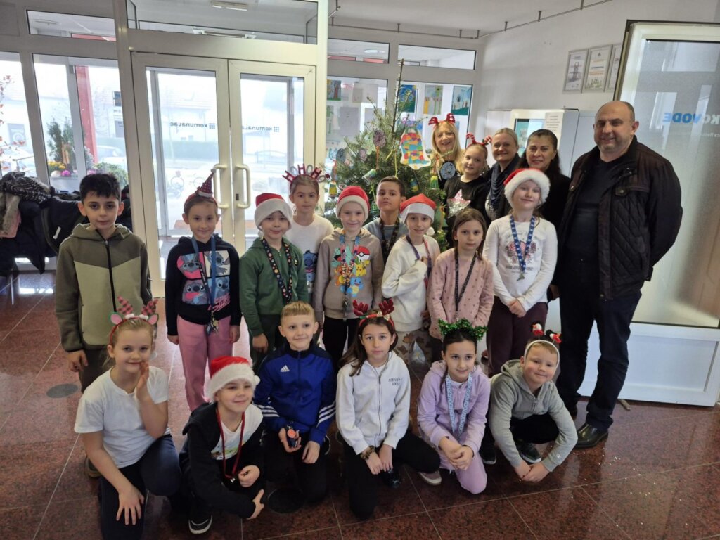 Predbožićno veselje u Komunalcu Koprivnica uz kreativne eko ukrase