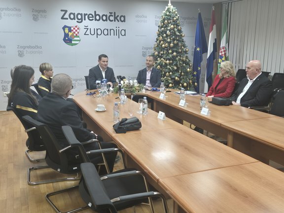 20251217 100757.jpg 648x432 Q85 Subsampling 2