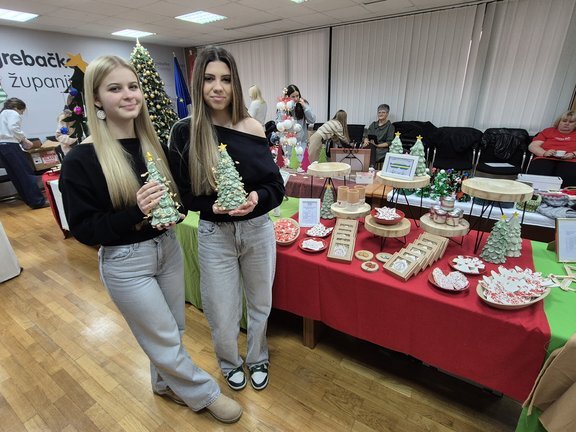 20251218 093039.jpg 648x432 Q85 Subsampling 2