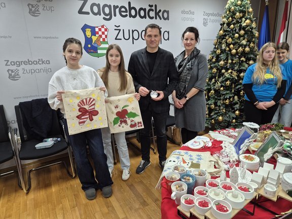 20251218 1026120.jpg 648x432 Q85 Subsampling 2