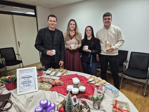 20251218 103457.jpg 648x432 Q85 Subsampling 2