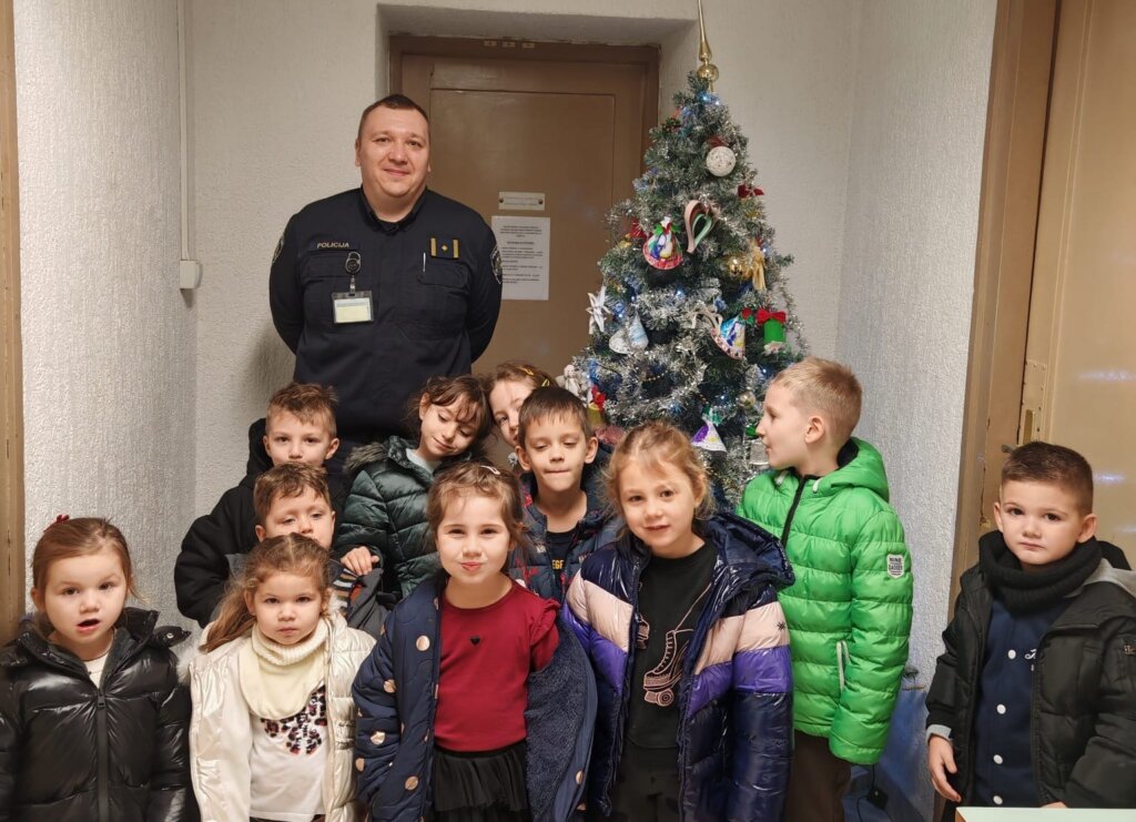 25e81f2f 3c40 4a90 9df5 869d9ae3d0b4