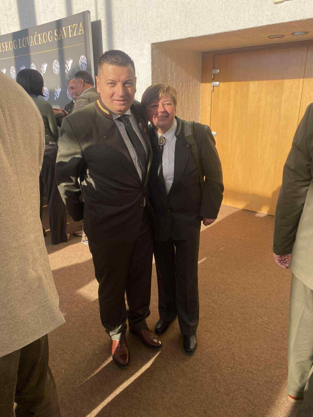 380b84a7 1a20 4b19 9d49 B65f4023eedf