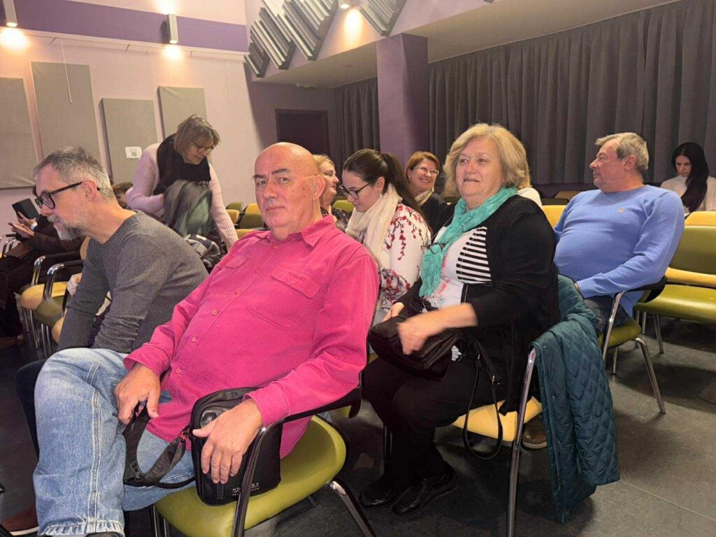 3a4be6c0 1e8c 4571 B84b C9826de6aace