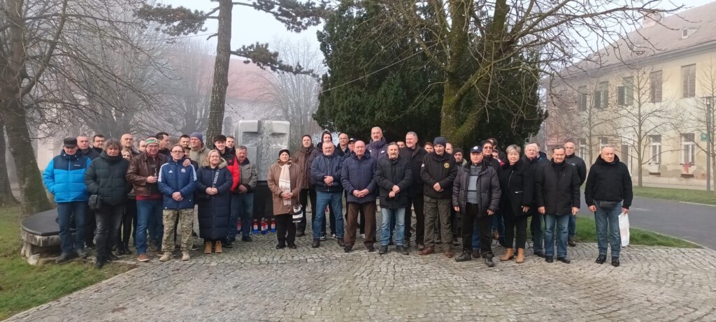 91761f47 D339 4b92 B575 357e8d34cf47