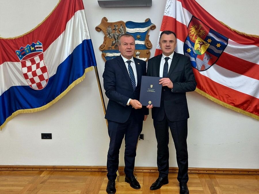 9da2882aaa2749d4a7f3705553b35ab3 Xl