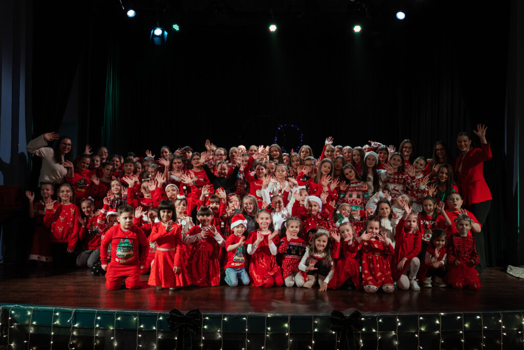 Božićna plesna bajka Plesnog studija Mali i veliki u subotu u Križevcima 