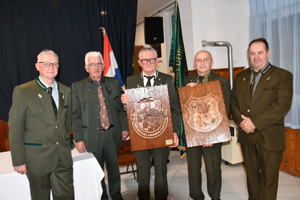 [FOTO/VIDEO] Lovačka udruga „Jelen“ Lubena proslavila 80. obljetnicu