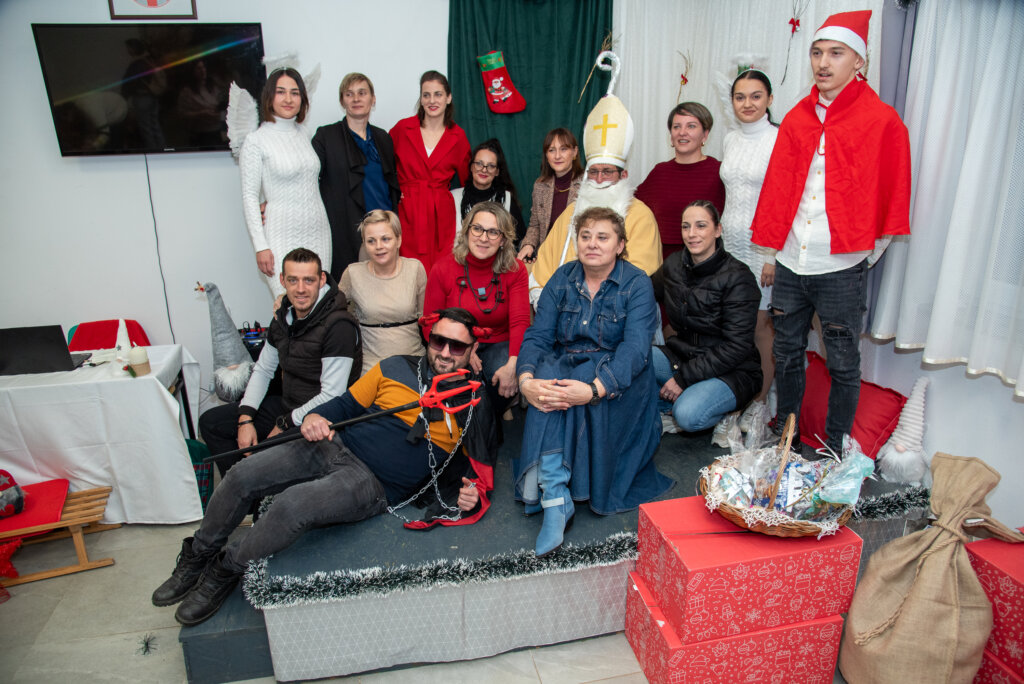 [FOTO/VIDEO] DVD Veliki Potočec pozvao sv. Nikolu i razveselio mališane