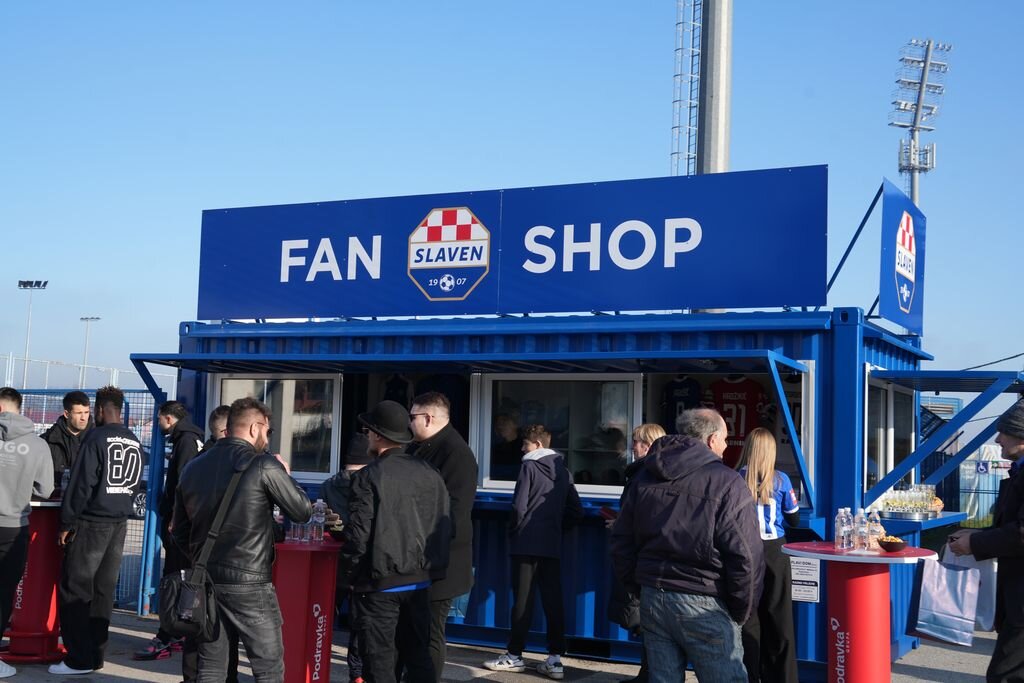 Fan Shop Slaven Belupo Otvorenje 11