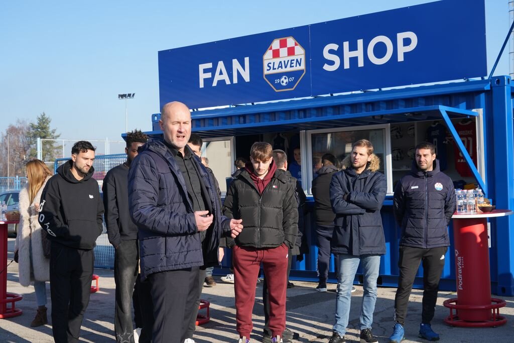 Fan Shop Slaven Belupo Otvorenje 17