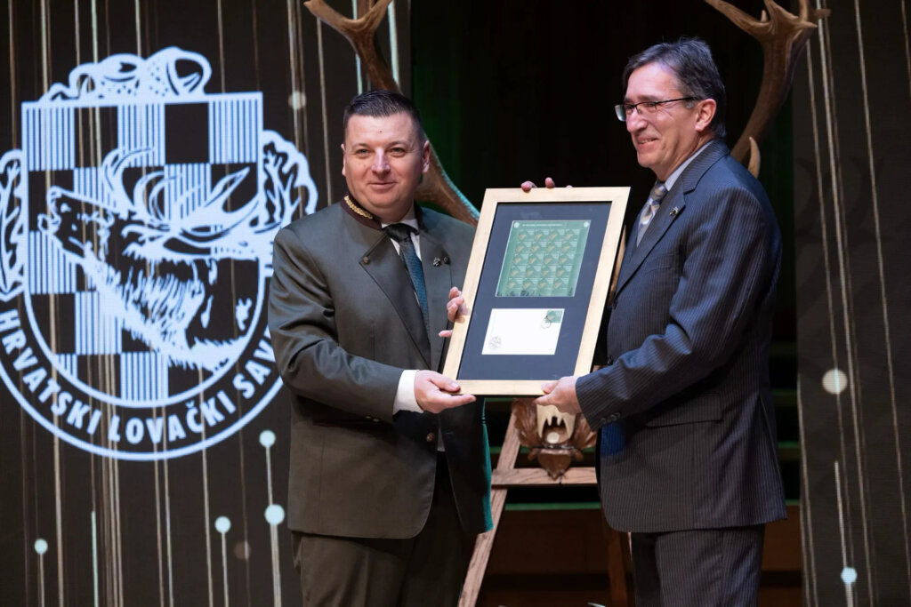 Hls 100 Obljetnica Dodjela Prigodne Postanske Marke