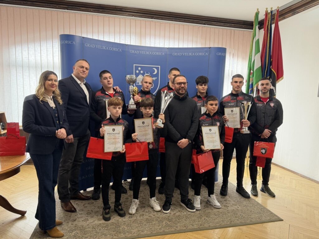 Gradonačelnik Krešimir Ačkar čestitao mladim hrvačima na sportskim uspjesima i medaljama