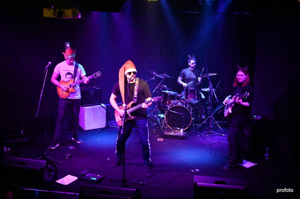 Photo 2025 12 05 23 29 36 1