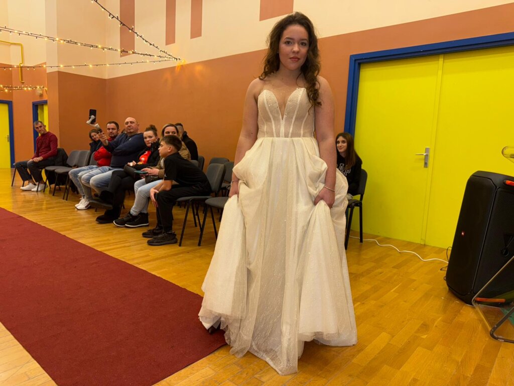 Photo 2025 12 13 21 36 49 1