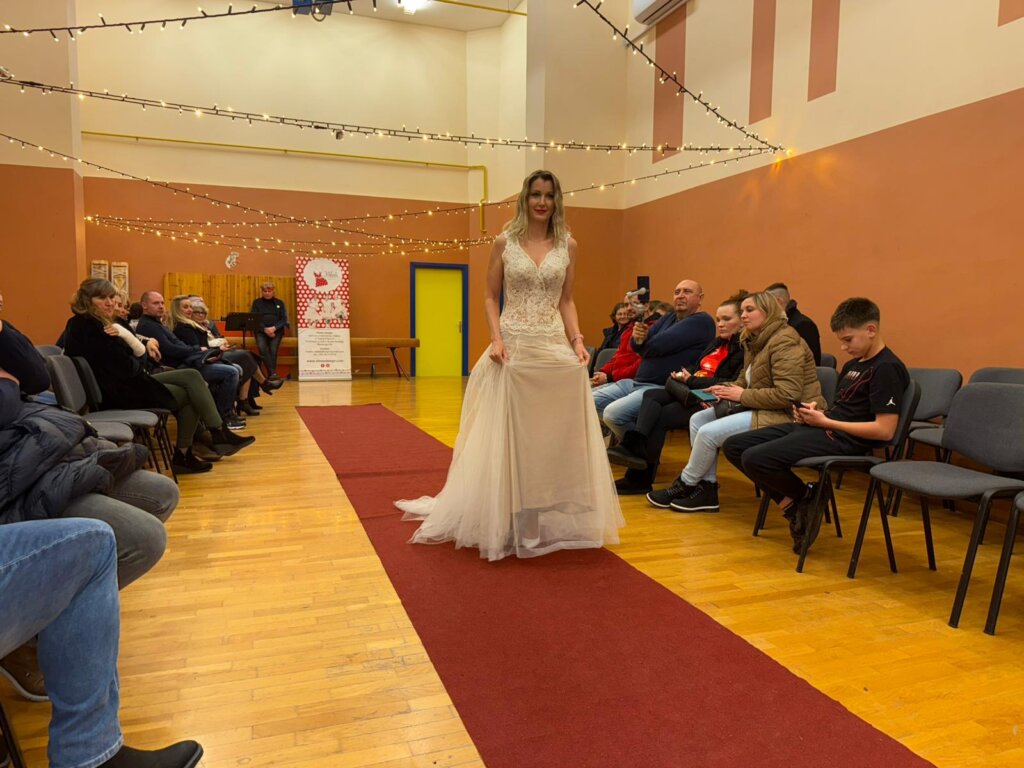 Photo 2025 12 13 21 36 50 1