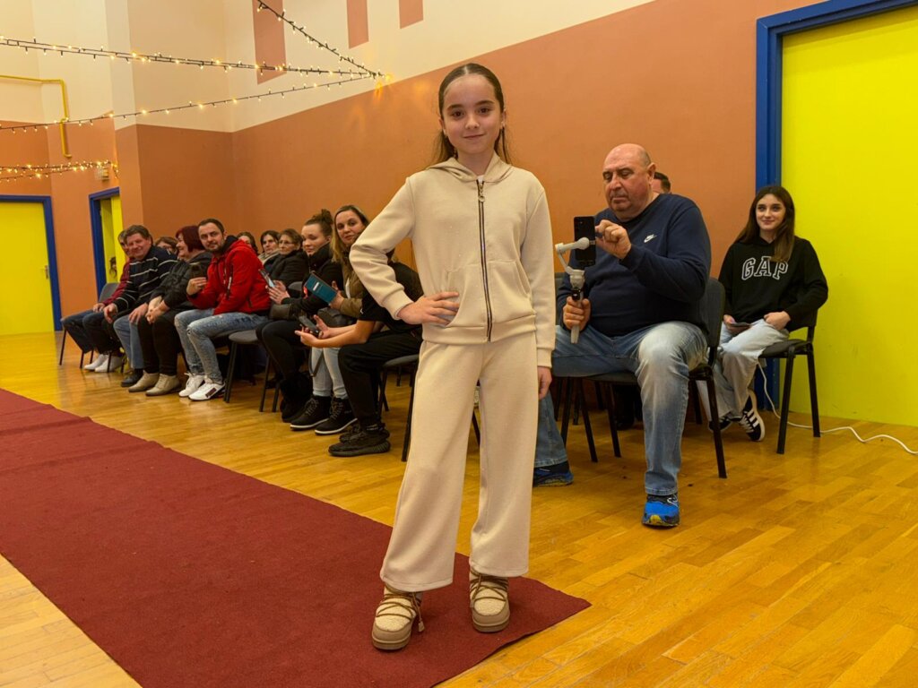 Photo 2025 12 13 21 36 53