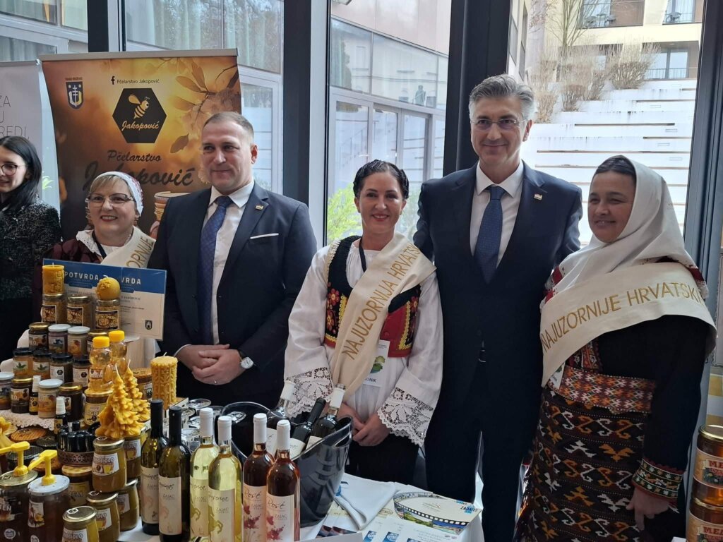 Photo 2025 12 15 21 17 39 6