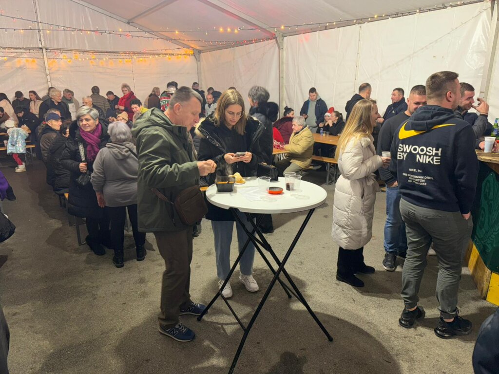 Photo 2025 12 20 19 46 47