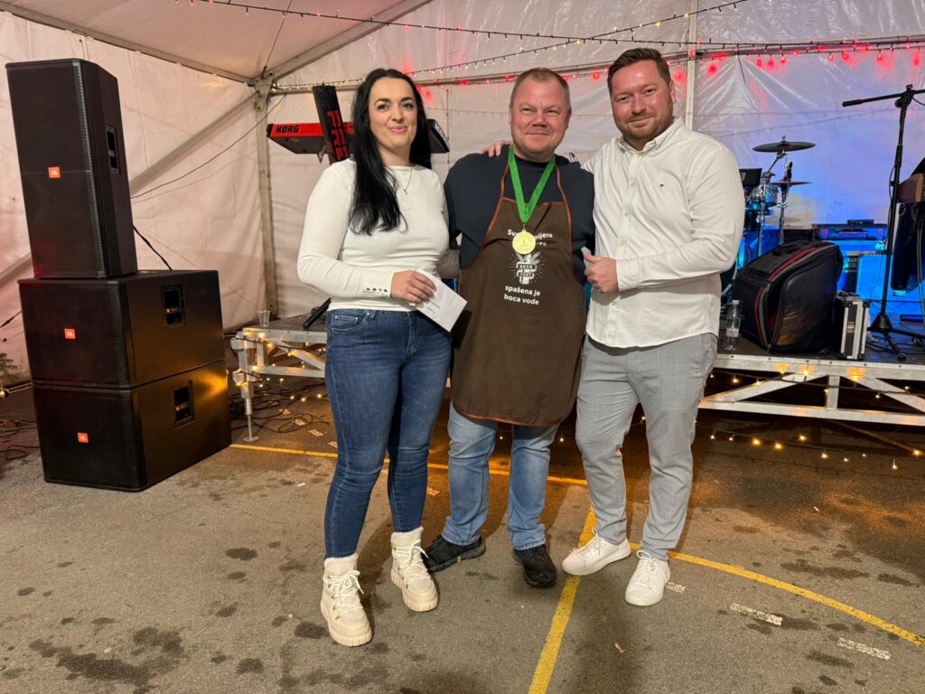 Photo 2025 12 20 19 46 47 1