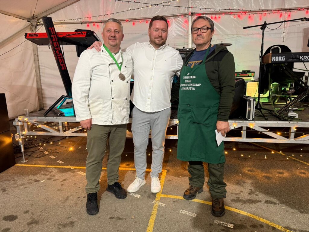 Photo 2025 12 20 19 46 48 3