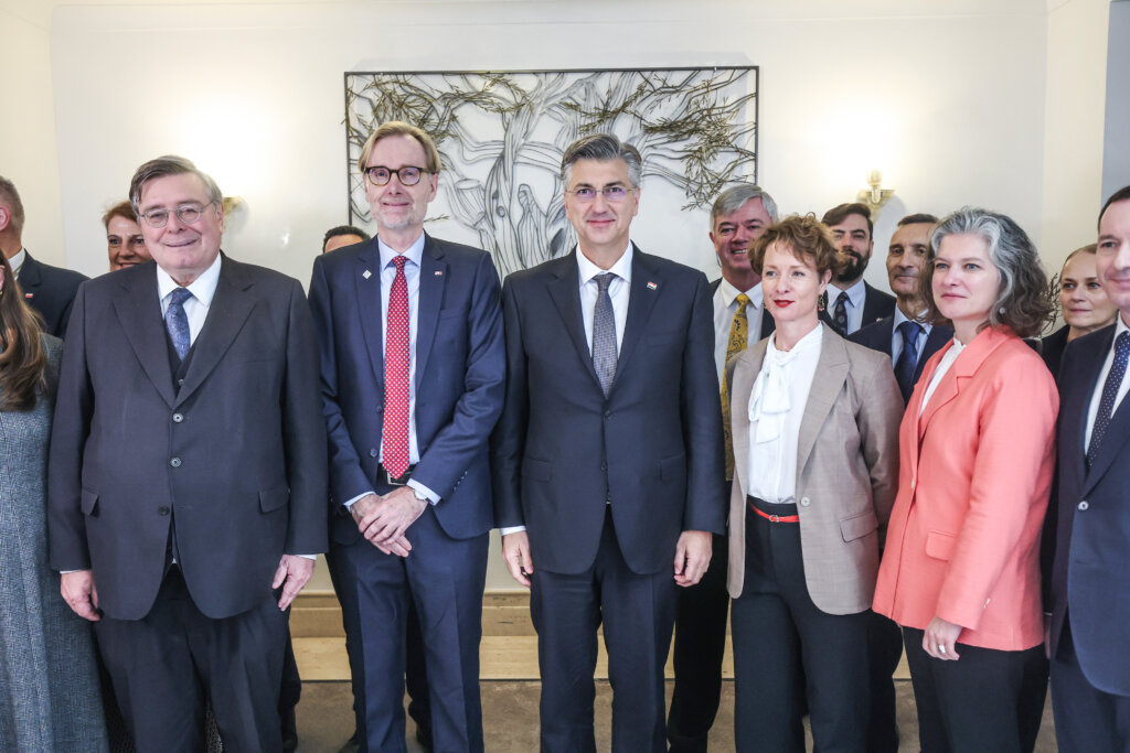 Plenković veleposlanicima EU-a: Iduće godine Hrvatska ulazi u OECD