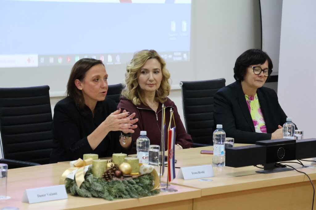 Potpisivanje Ugovora (4) (1)