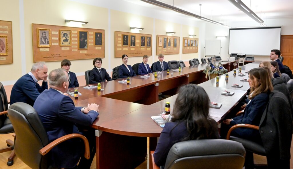 Prva Privatna Gimnazija (4)