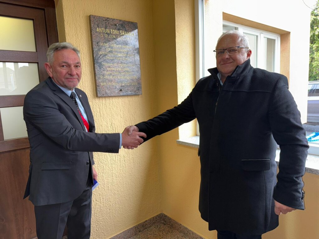 SVETI IVAN ŽABNO Svečano otkrivena spomen ploča u spomen na Antuna Tonija Šrameka