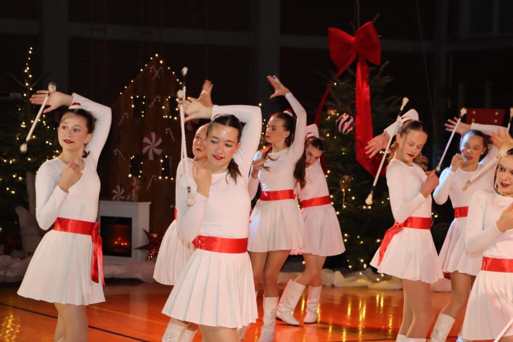 Limena glazba i mažoretkinje Vrbovec održali božićni koncert