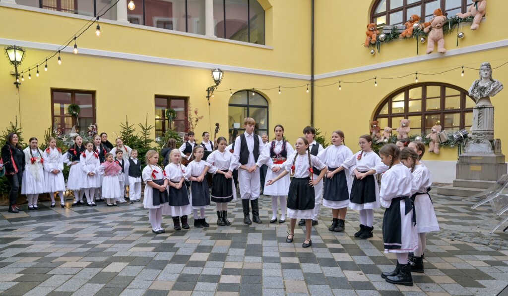 Advent S Pricom Druga Subota 2025 24