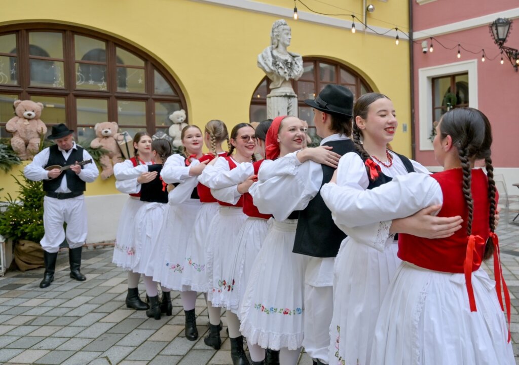 Advent U Atriju Kolaci Sarma Zaklada Vita 2025 (17)