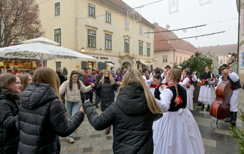 Advent U Atriju Kolaci Sarma Zaklada Vita 2025 (5 1)