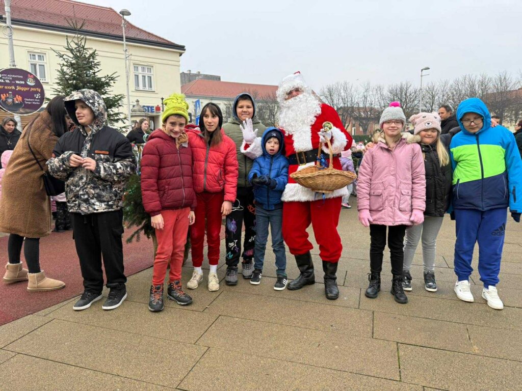 [FOTO/VIDEO] ADVENT U KRIŽEVCIMA Otvoren Božićni sajam na Nemčiću