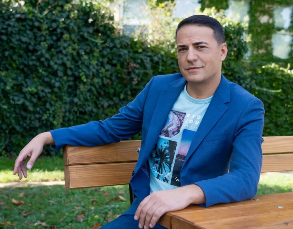 Adrian De Vrgna je novi glasnogovornik SDP-a